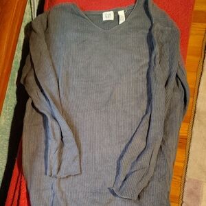 GAP Men's V-Neck Sweater in Green
